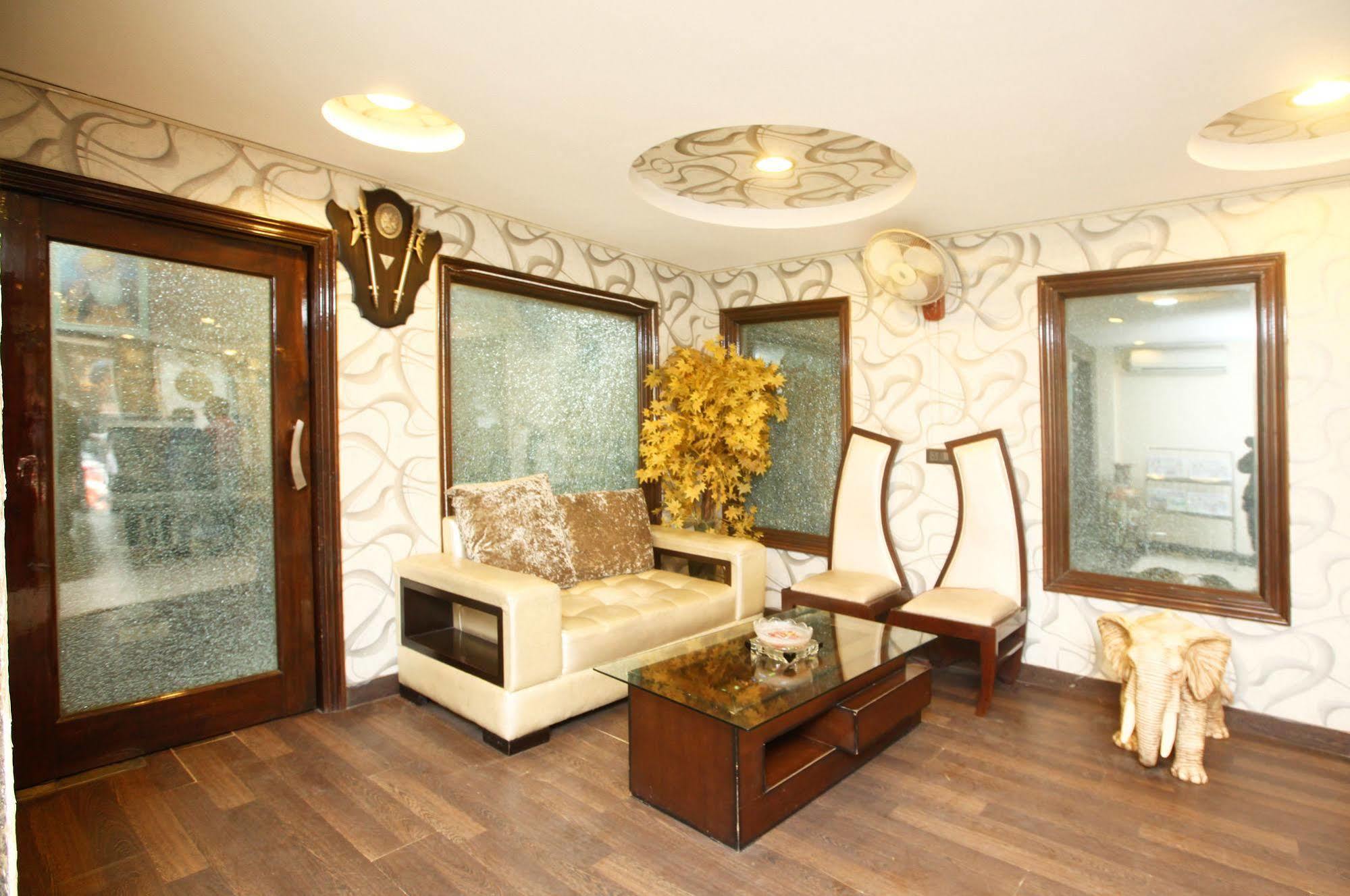 Hotel Ananda เดลี ภายนอก รูปภาพ